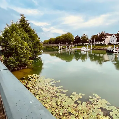 Disney-Bord De Marne-Parking Prive Meaux Exterior photo