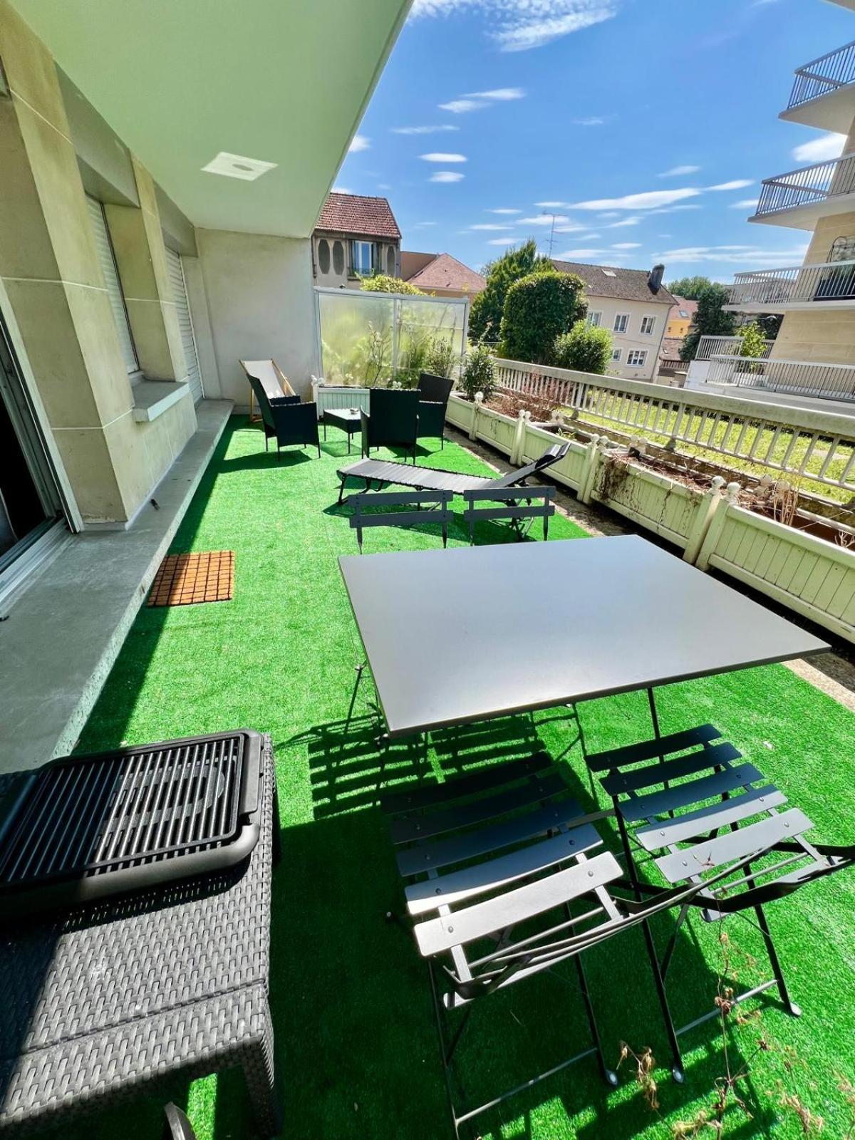 Disney-bord De Marne-parking Prive Meaux